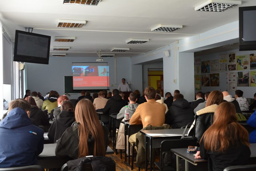 ЗУСТРІЧ ПЕРШОГО КУРСУ ІЗ СТЕЙКХОЛДЕРАМИ