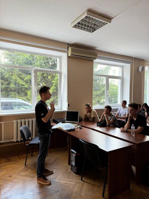 Привітання студентів-першокурсників зі вступом до УМСФ від компанії ЕПАМ Україна