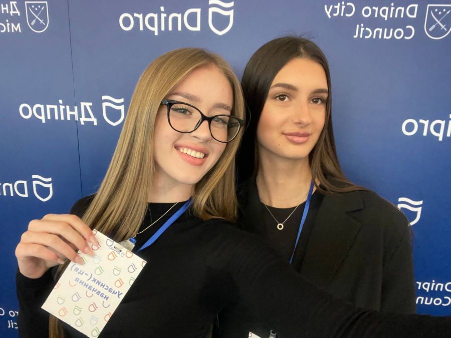 Спеціальність «Міжнародні відносини»: студентки УМСФ розпочали стажування у Дніпровській міській раді