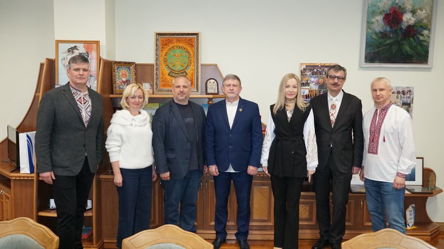 Юридична освіта нового формату — в Університеті митної справи та фінансів!