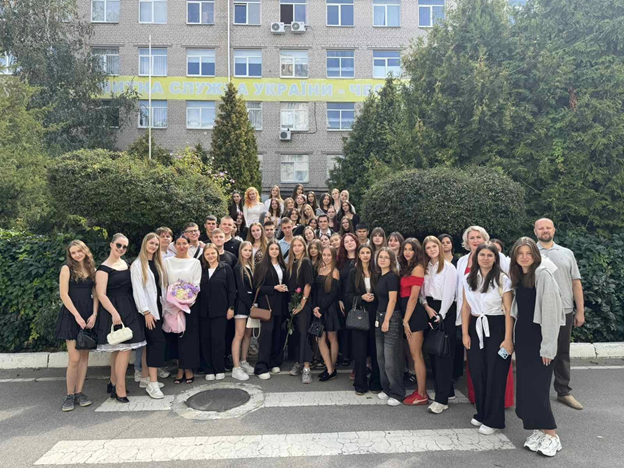 Сьогодні 80 першокурсників спеціальності Маркетинг офіційно прийняли посвяту у студенти!