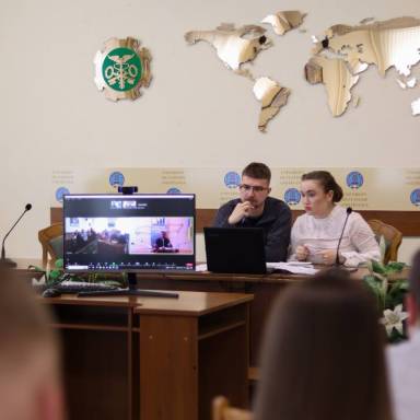 18.04 відбулась онлайн конференція Наглядової Ради УМСФ з Студентським Парламентом УМСФ.