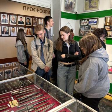 Профорієнтаційна робота та відвідування музею: відбулася зустріч з учнями ліцею №28