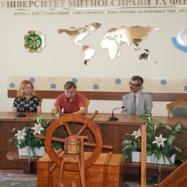 Презентація подкасту «На порозі» в УМСФ