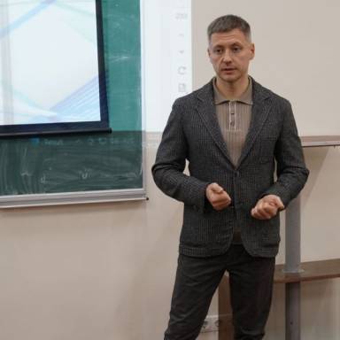 Офлайн-зустріч студентів спеціальності «Транспортна логістика» з директором ТОВ «ГРЕЙНКОМ ЩИППИНГ» до Всеукраїнського Дня логіста