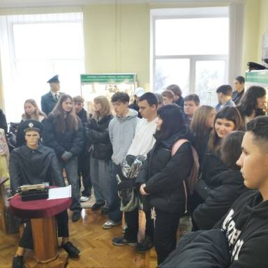 Учні ліцею з Самара відвідали Музей Університету митної справи та фінансів