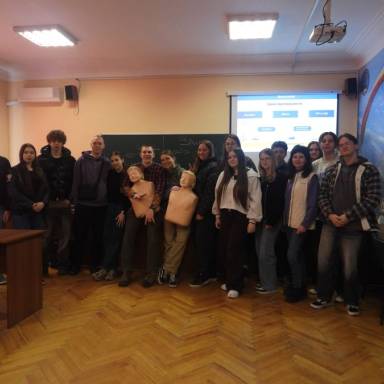 Тренінг із серцево-легеневої реанімації для здобувачів та викладачів факультету інноваційних технологій