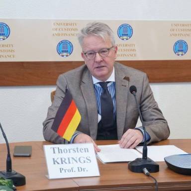 Відкрита лекція професора Торстена Крінгса про Вальтера Ойкена